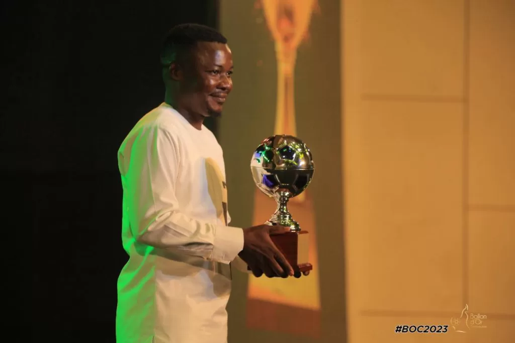 Ballon d'Or : Kpoumie Mvu Oudou, meilleur coach du foot féminin