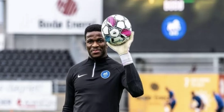 LDC (Q) : Fabrice Ondoa encaisse 3 buts à la mi-temps.