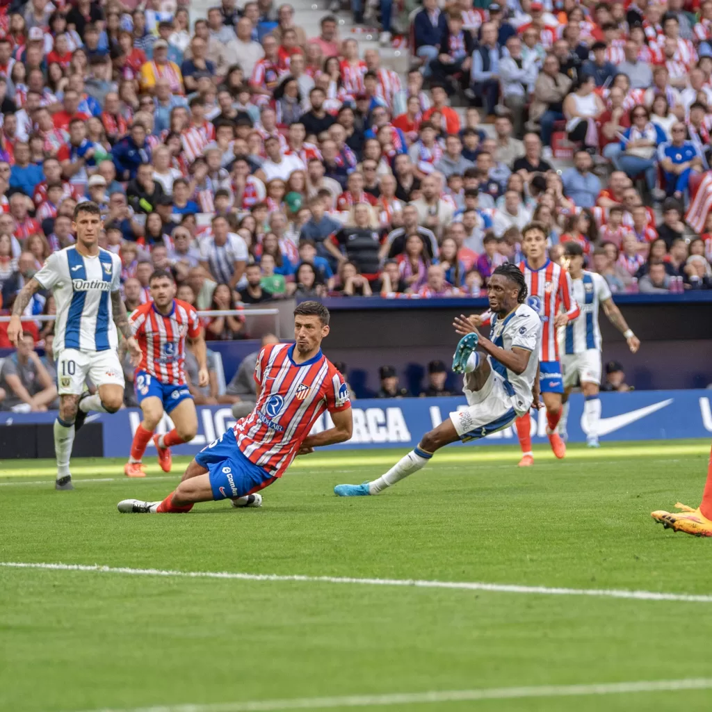 Yvan Neyou de Leganes contre Atlético Madrid 20 oct 2024