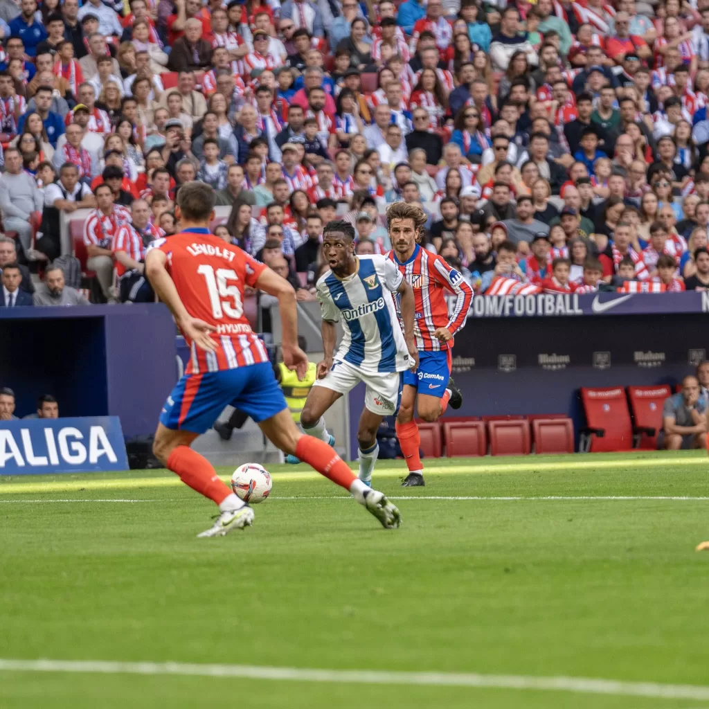 Yvan Neyou de Leganes contre Atlético Madrid 20 oct 2024